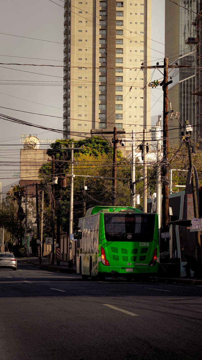 Getting around Monterrey without a car: metro, buses, apps